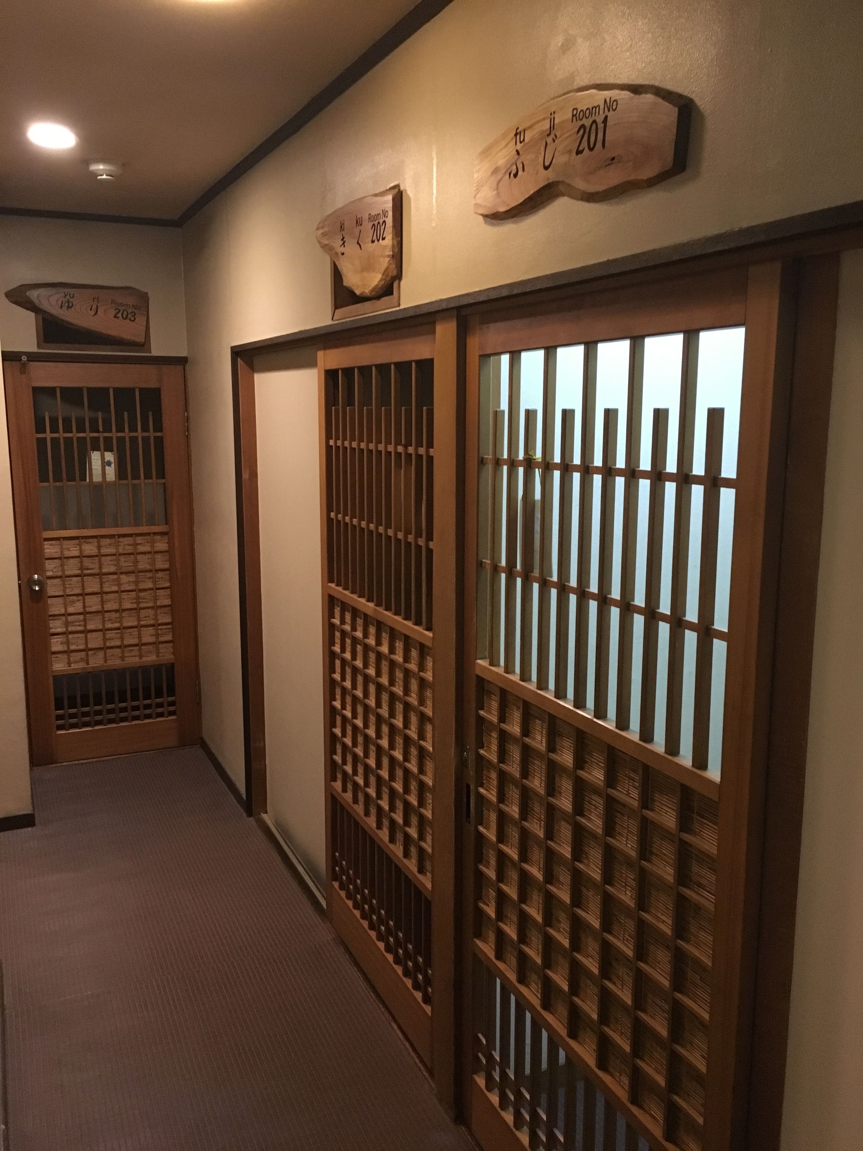 Down comforters, in-room safe, individually decorated, desk