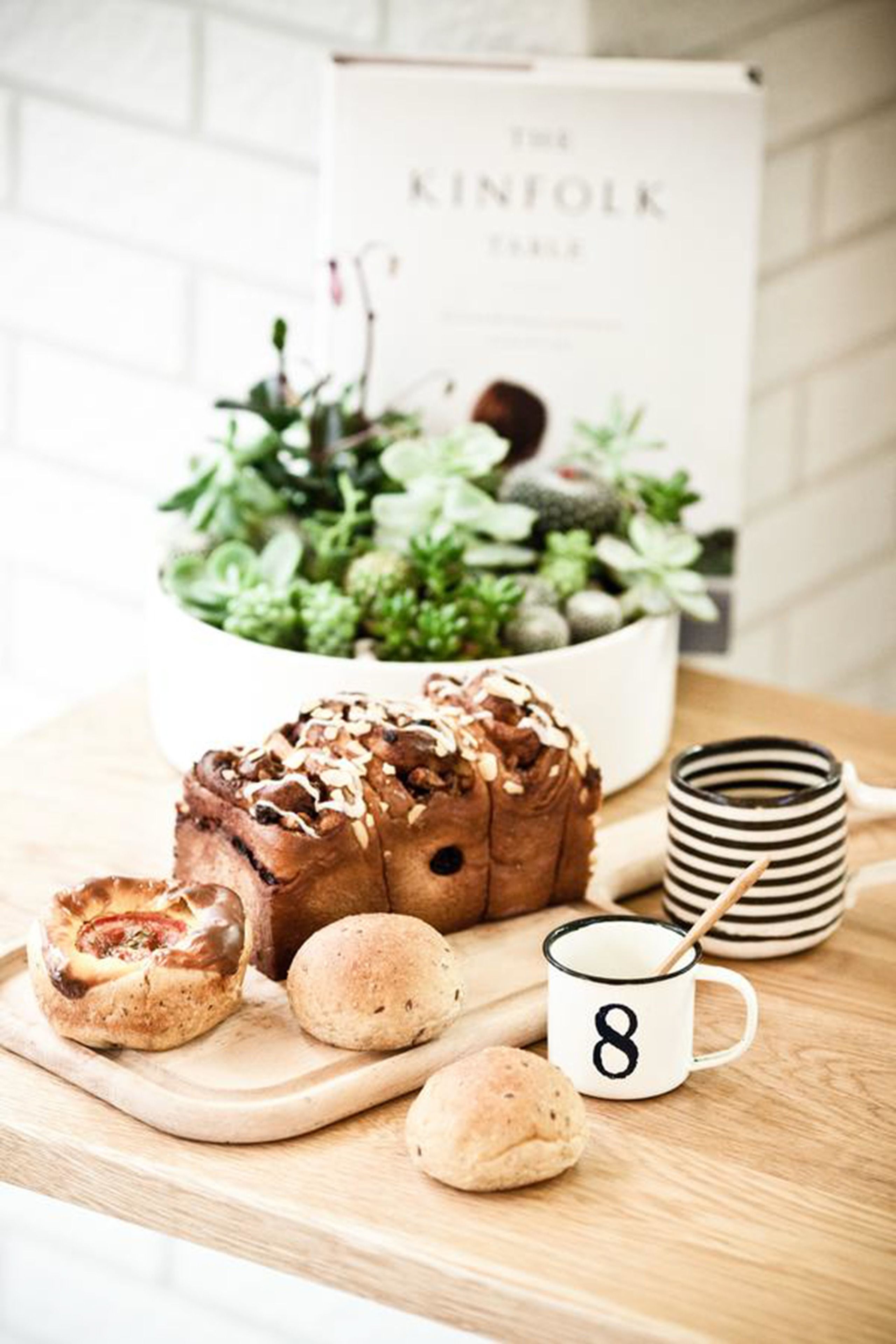 daily cooked-to-order breakfast (twd 240 per person)