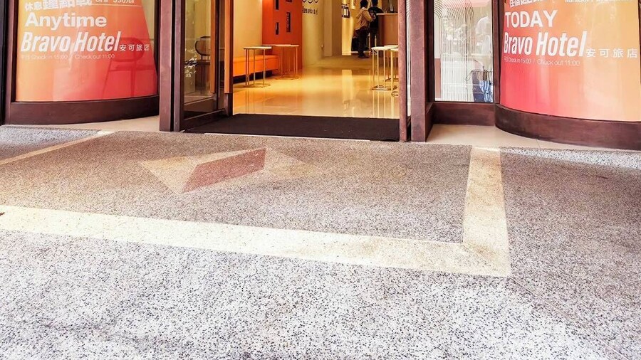 Bravo Hotel