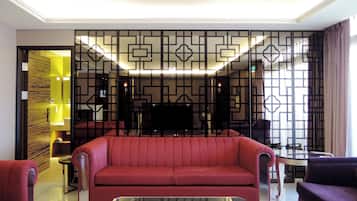 Presidential Studio Suite | Down duvets, in-room safe, individually decorated