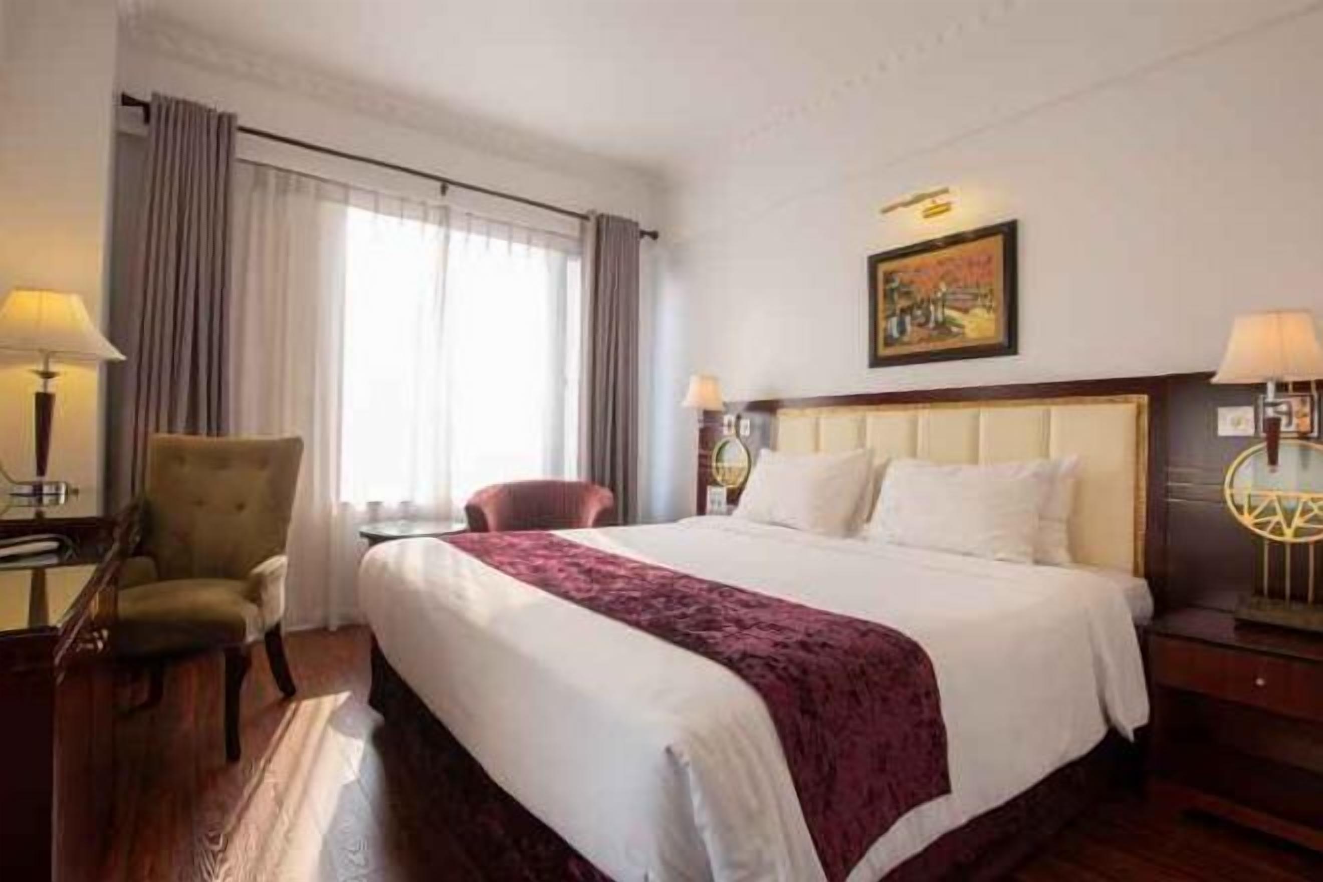 Minibar, in-room safe, desk, soundproofing