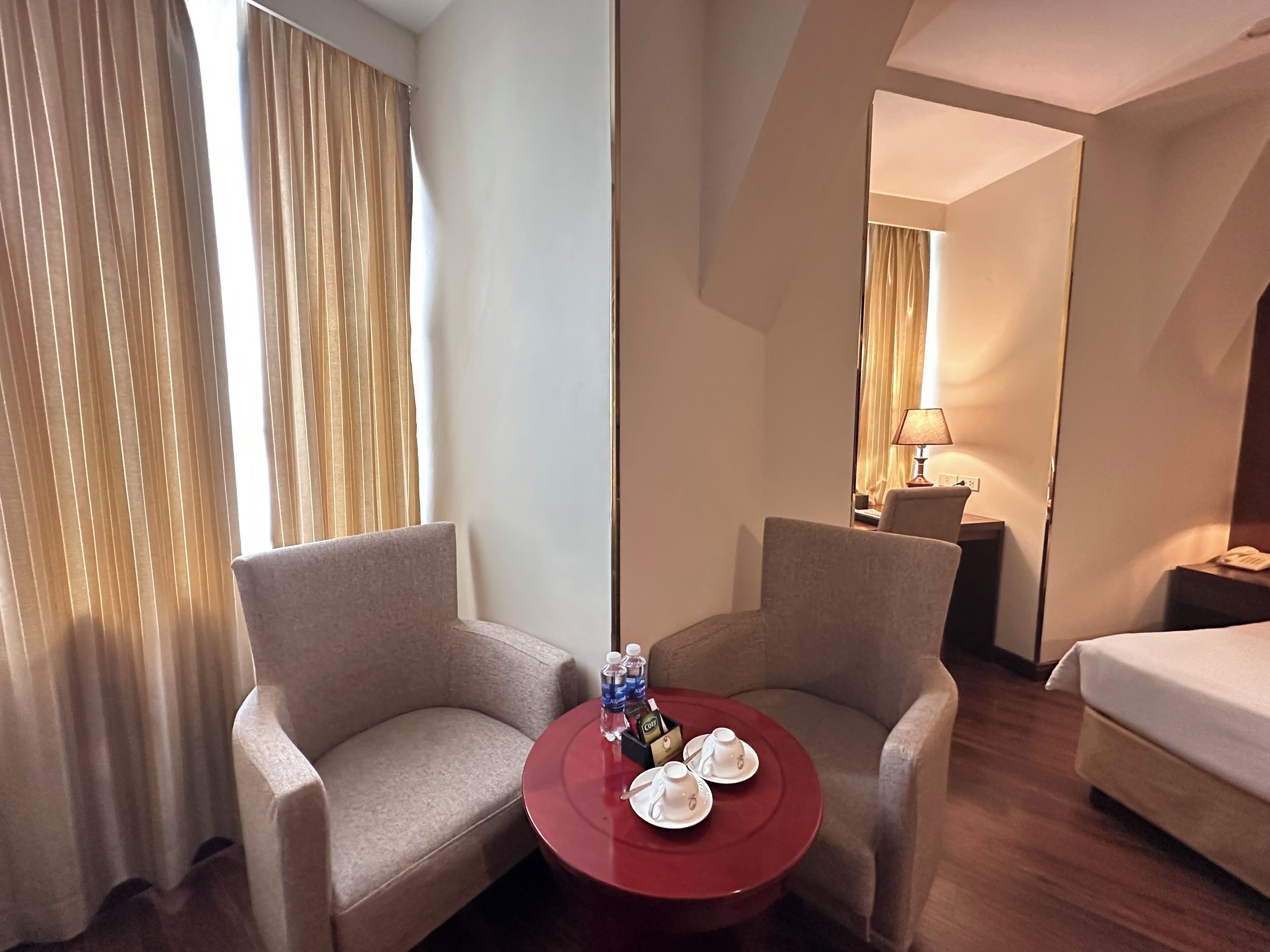 deluxe double room | 1 bedroom, minibar, in-room safe, desk