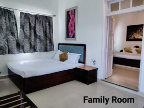 Family Room Ac | In-room safe, rollaway beds, free WiFi, bed sheets