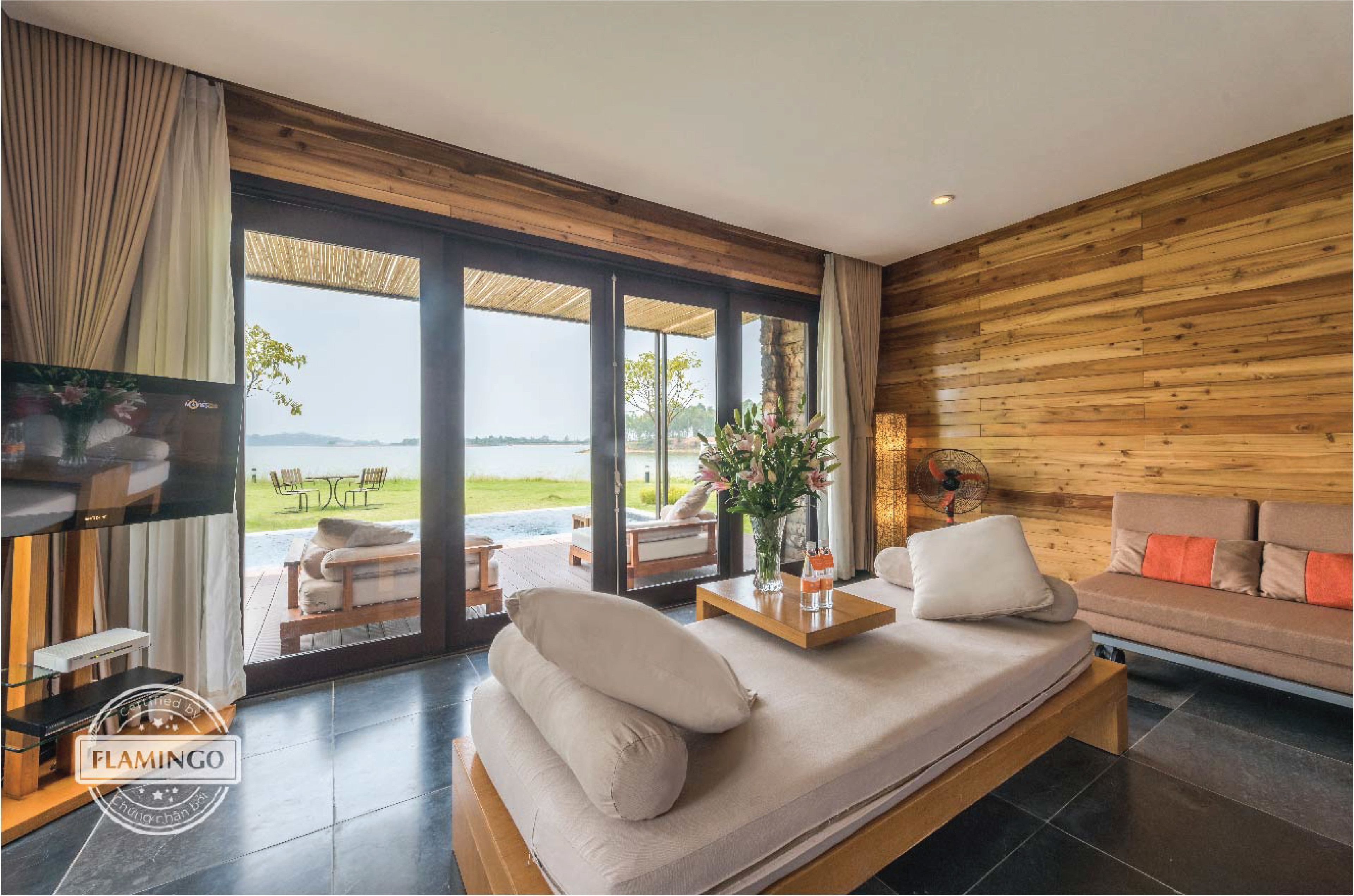 プレミアム ヴィラ レイクビュー | 高級寝具、セーフティボックス (室内)、デスク、遮光カーテン