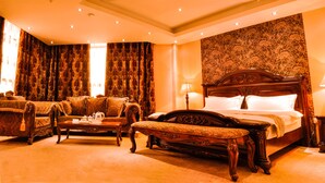 In-room safe, desk, iron/ironing board, cribs (free) - Gobi's Kelso (Ulaanbaatar)
