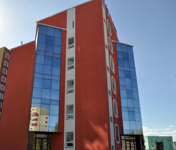Exterior - Gobi's Kelso (Ulaanbaatar)