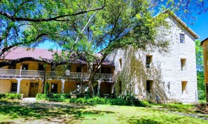 Point of interest - Inn On The River (Glen Rose)