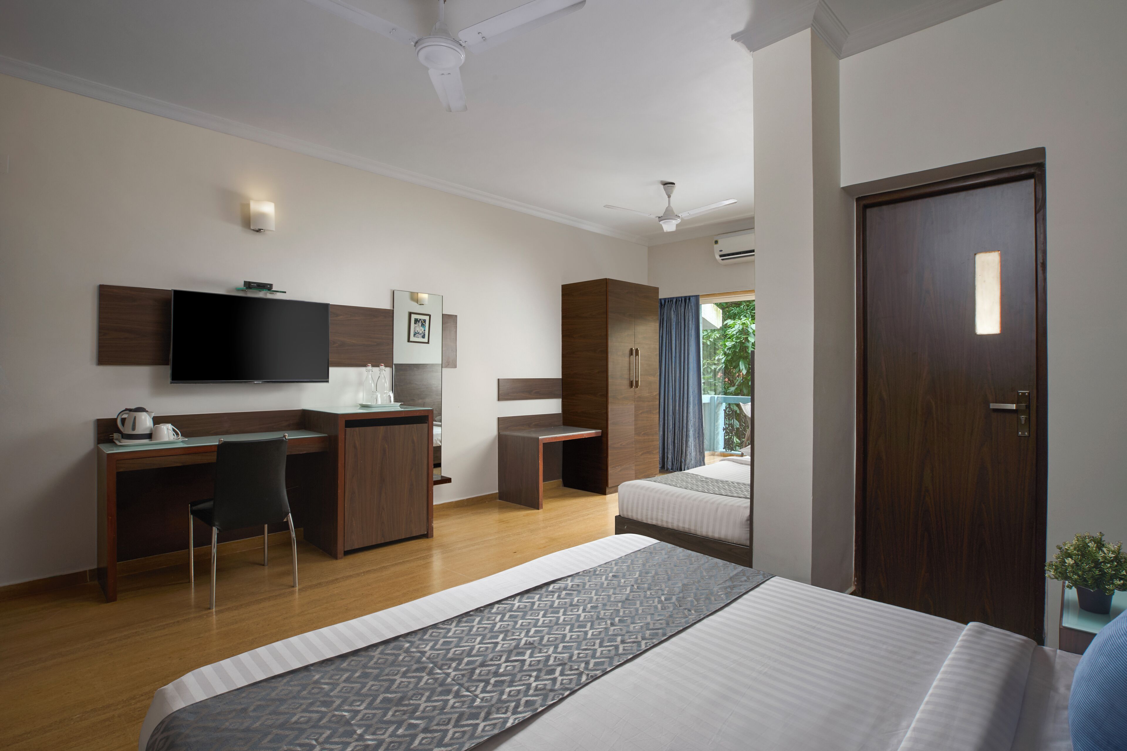 Photo - The Hawaii Comforts Panjim Donapaula