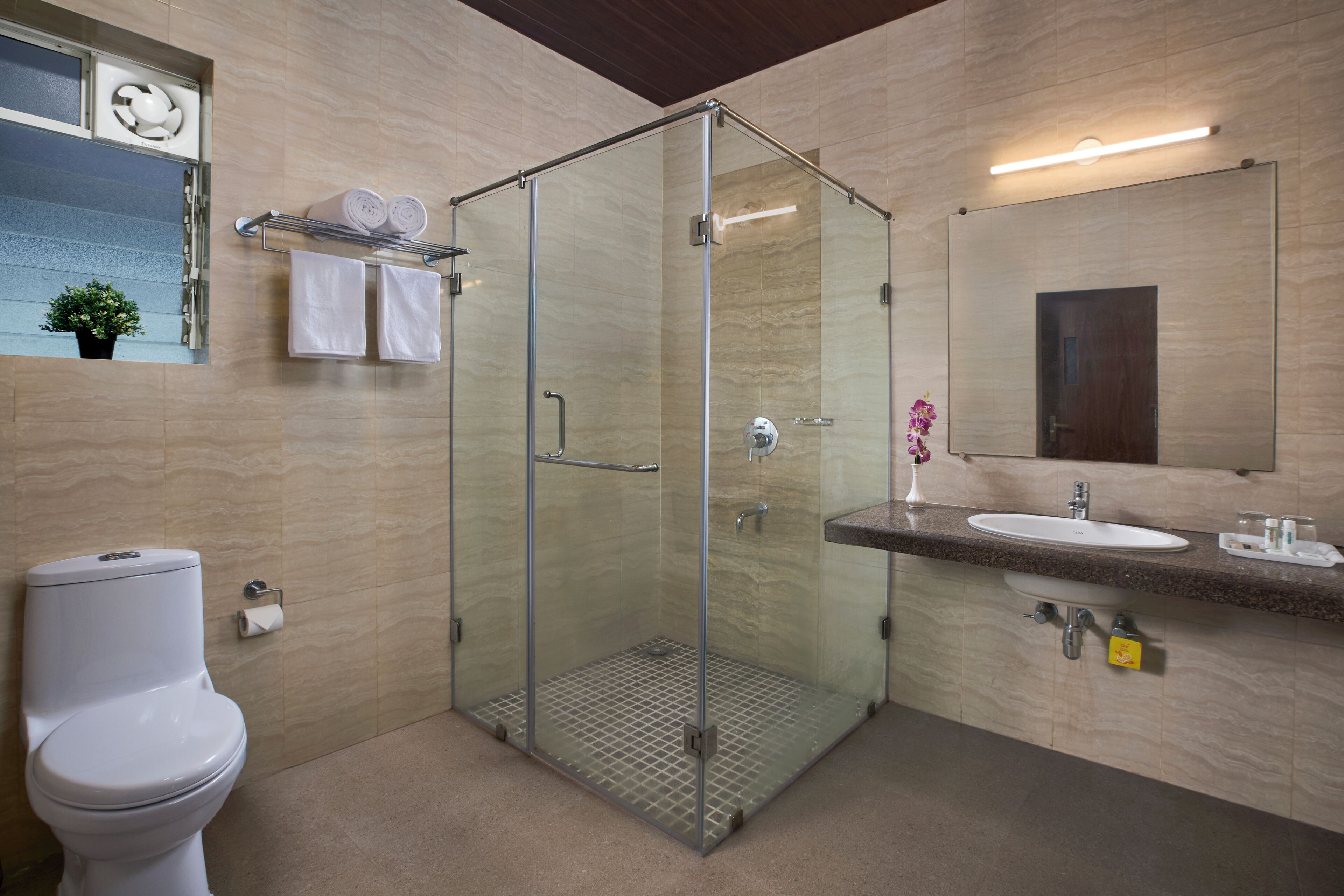 Photo - The Hawaii Comforts Panjim Donapaula