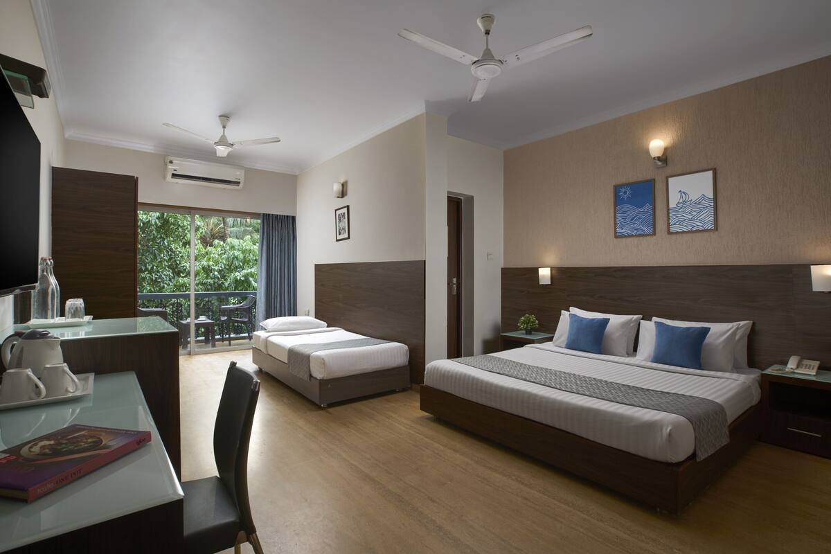 Luxury Room without balcony | 1 bedroom, premium bedding, desk, blackout drapes
