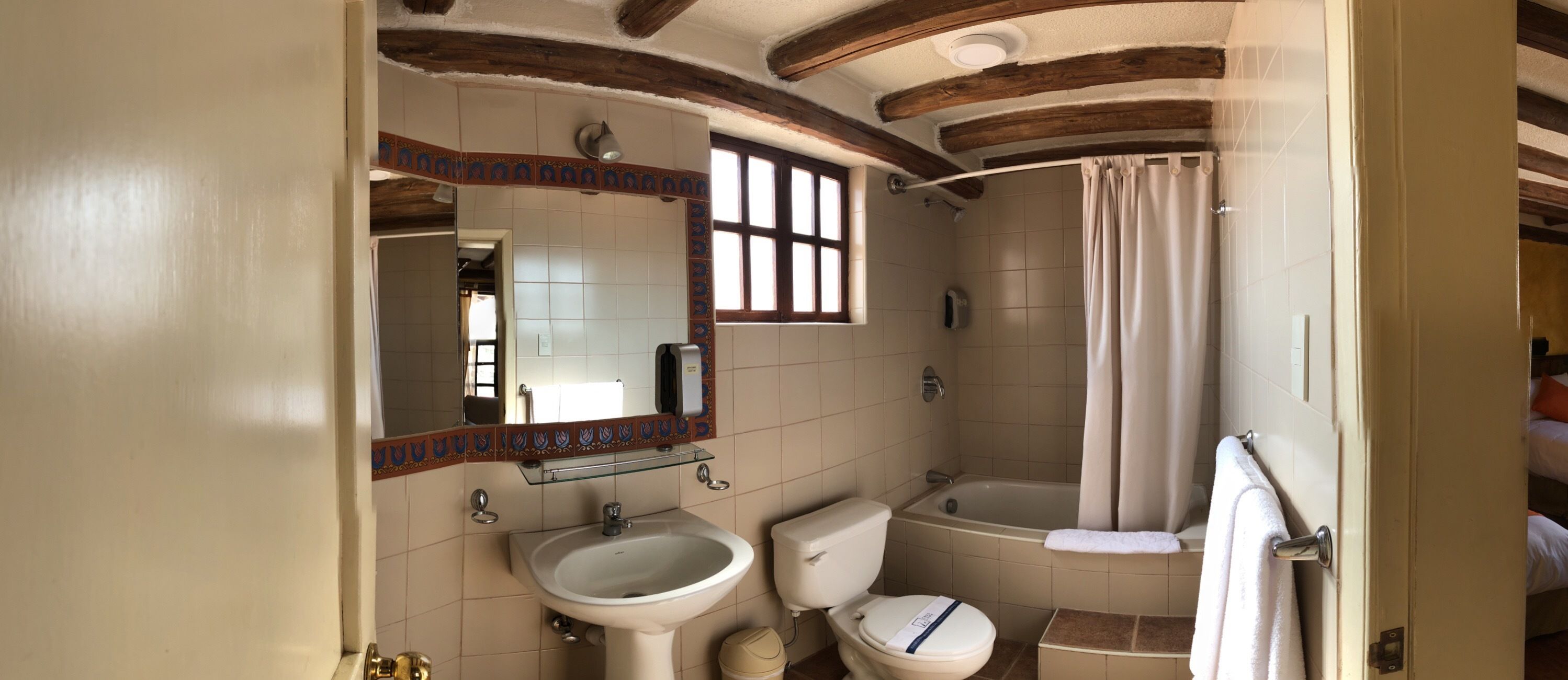 superior double or twin room | bathroom | free toiletries, hair dryer, towels