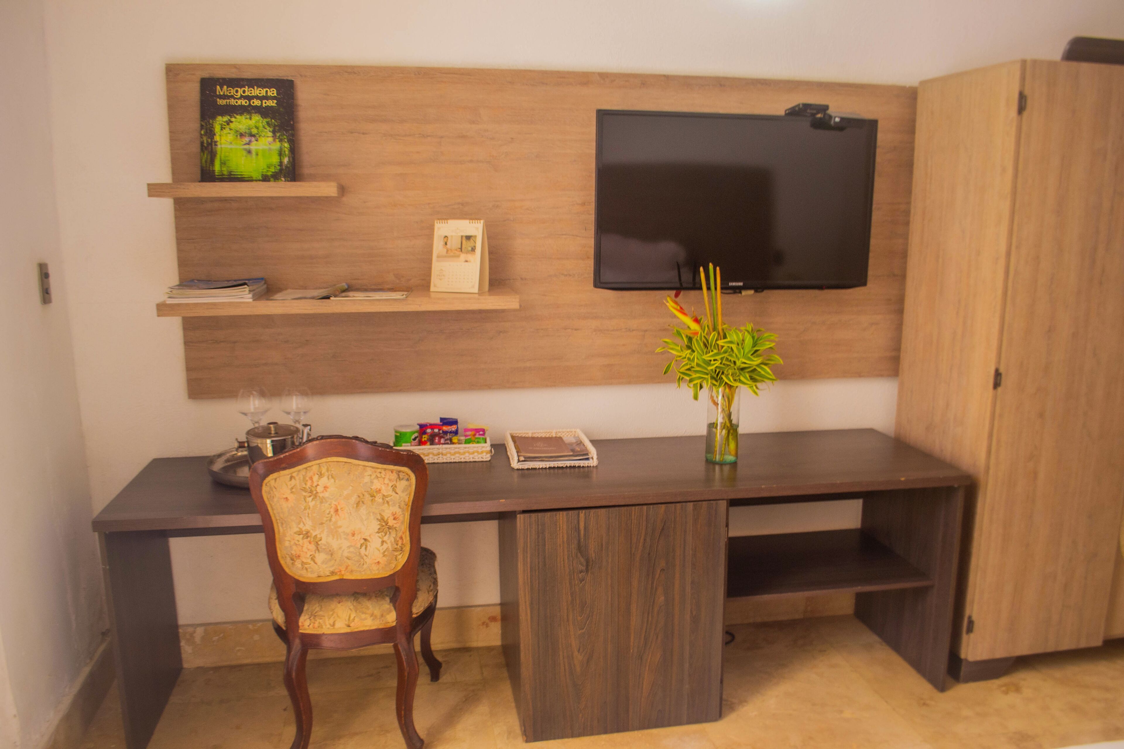 habitacion estandar | 1 bedroom, premium bedding, down duvets, minibar