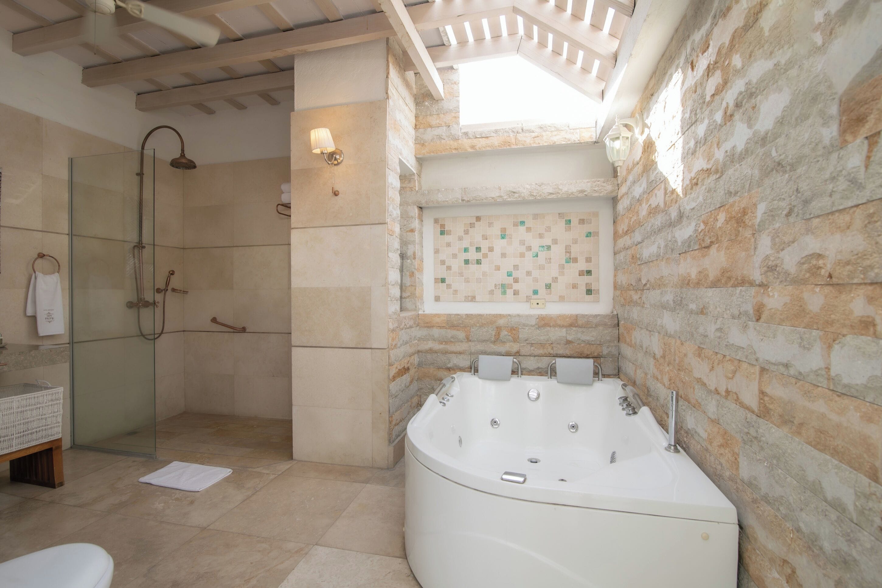 luxury suite, 1 bedroom | bathroom | hair dryer, bathrobes, slippers, towels