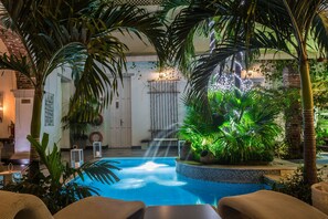 2 outdoor pools, pool loungers - Hotel Boutique Don Pepe (Santa Marta)