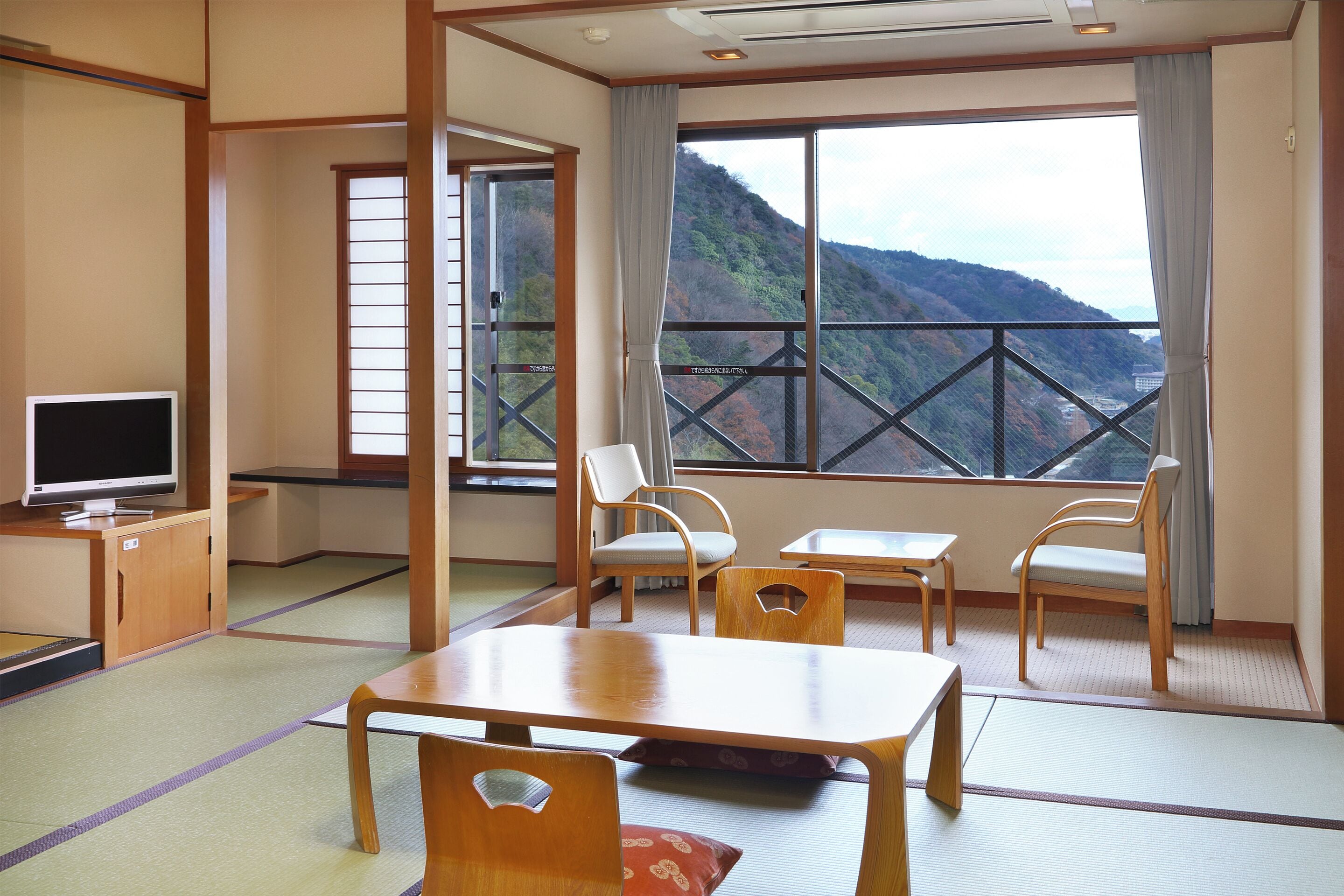 Nadeshiko-Top floor, 43SQM,Non Smoking | Premium bedding, down comforters, in-room safe, laptop workspace