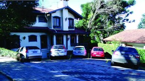 Parking - Pousada da Colina (Gramado)