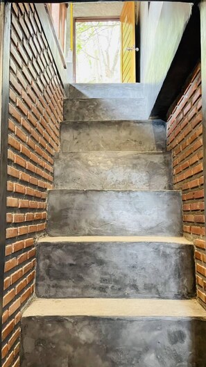 Basic-Doppelzimmer, 1 Doppelbett, Terrasse, Gartenblick | Zimmersafe, Bettwäsche