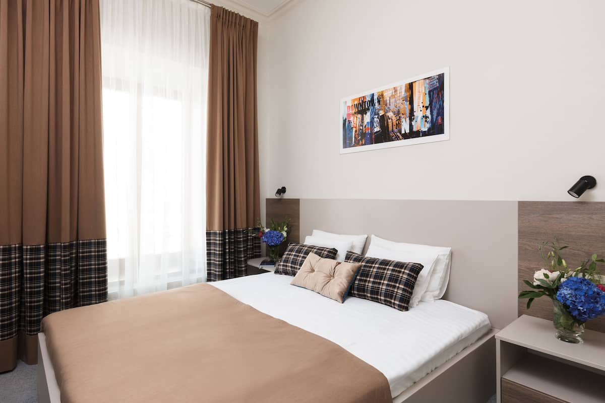 Pillow-top beds, minibar, in-room safe, iron/ironing board