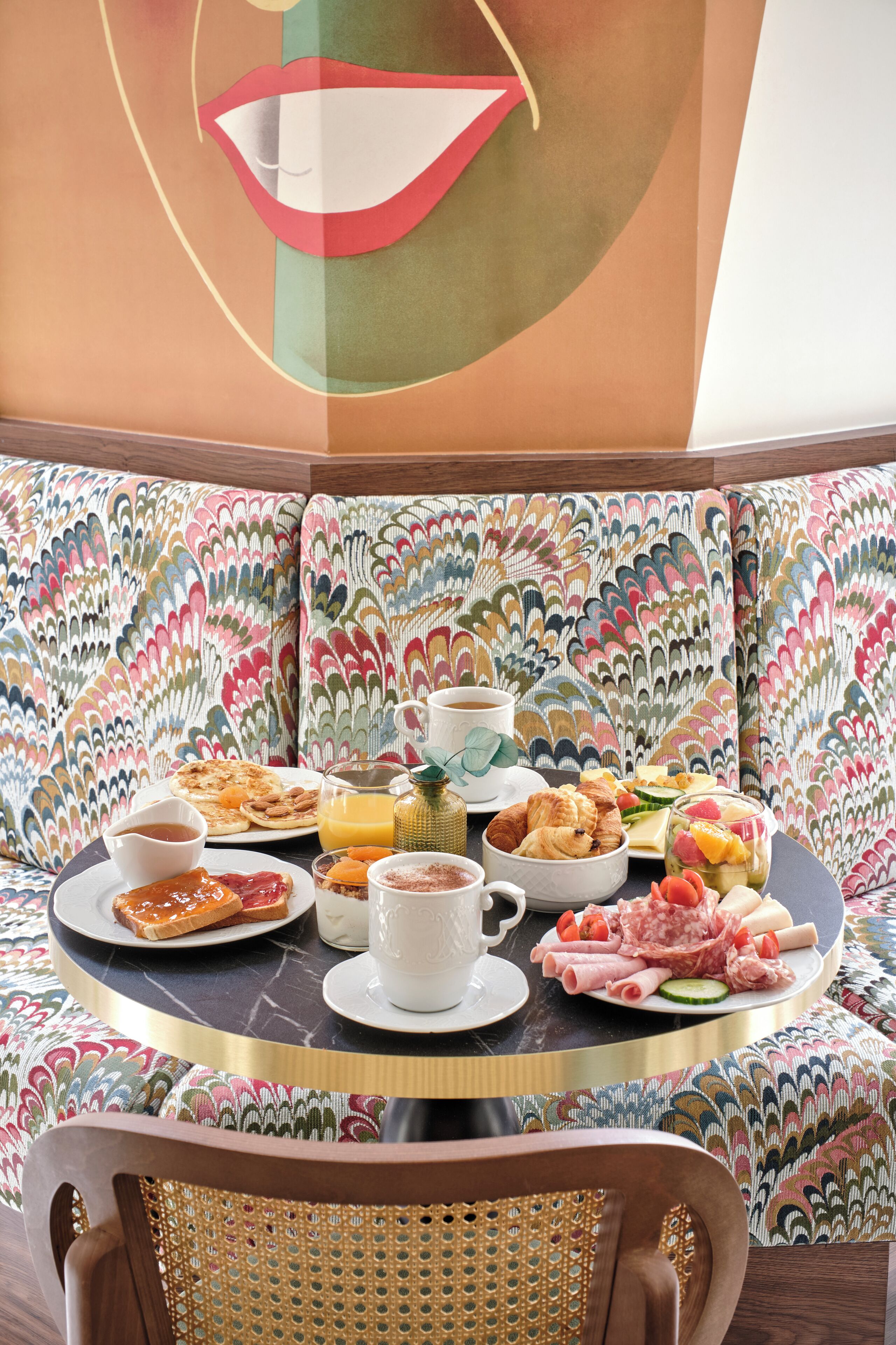 daily buffet breakfast (eur 14 per person)