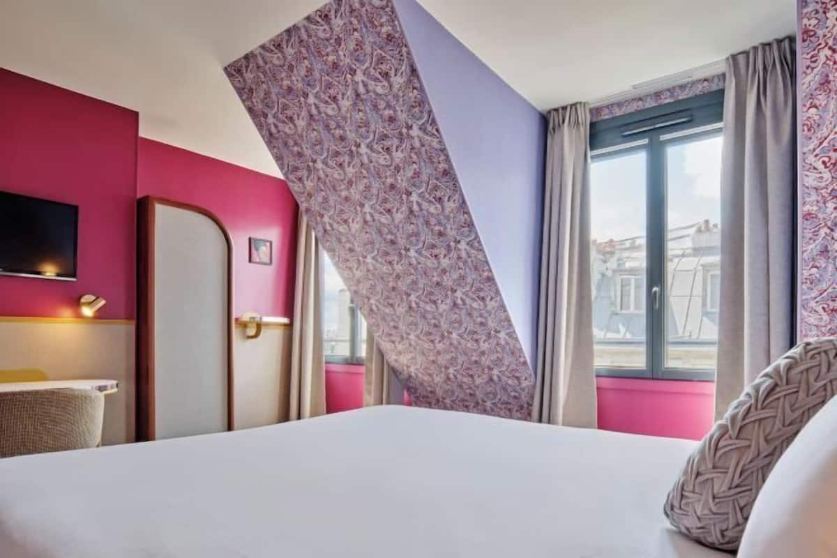 Literie de qualité supérieure, coffres-forts dans les chambres, bureau