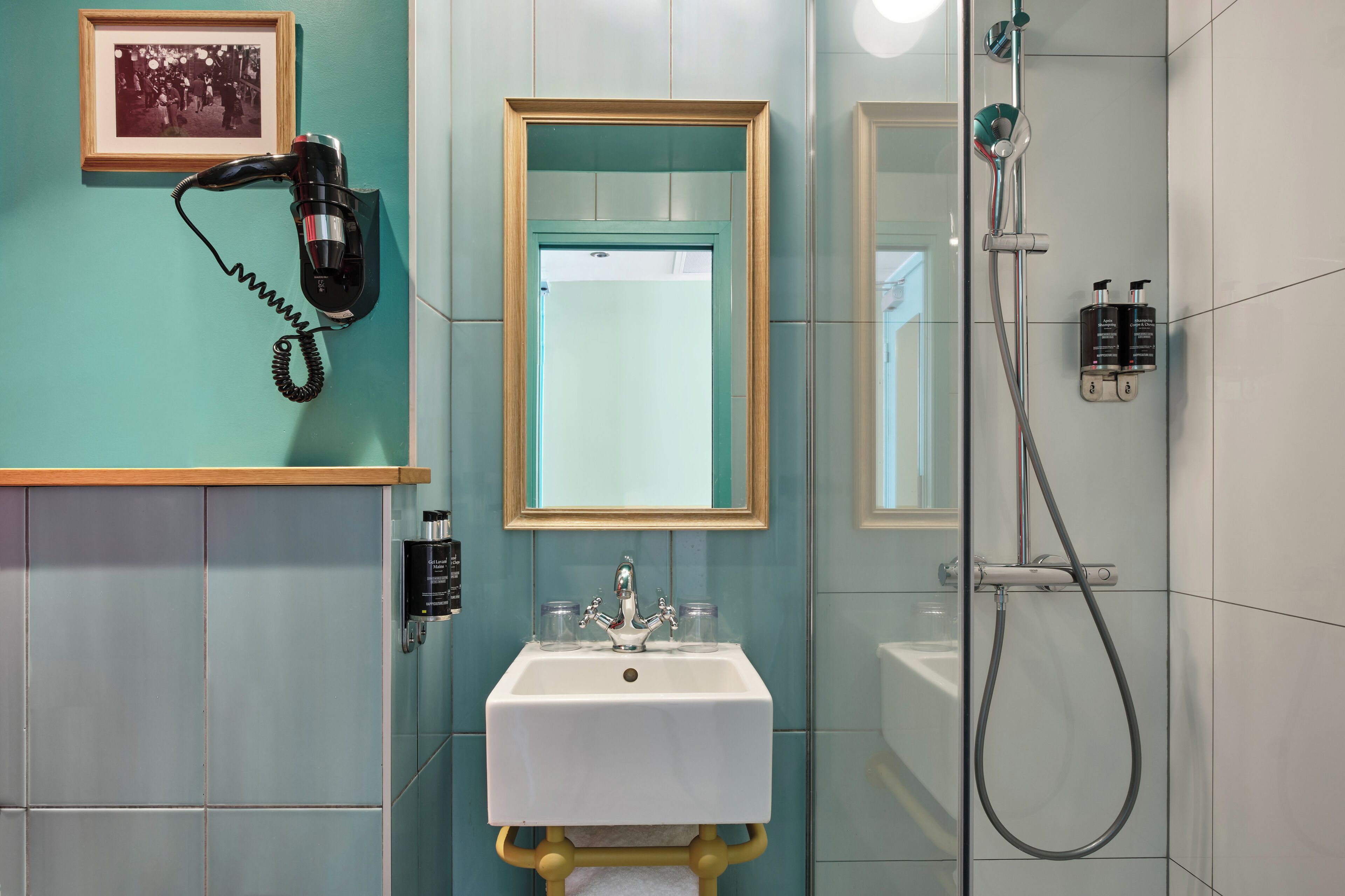 premium bedding, in-room safe, desk, soundproofing