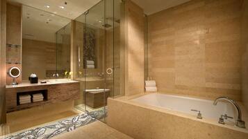 Master Suite | Bathroom