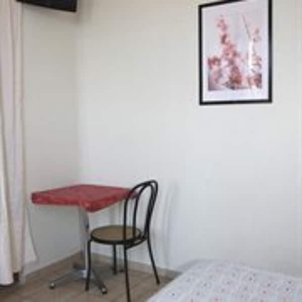 Desk, iron/ironing board, rollaway beds, free WiFi