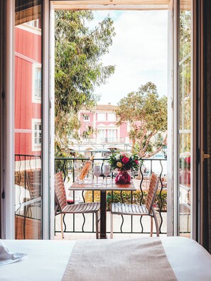 Room, Balcony, City View | Minibar, in-room safe, desk, free WiFi - Le Suffren Hotel (Grimaud)