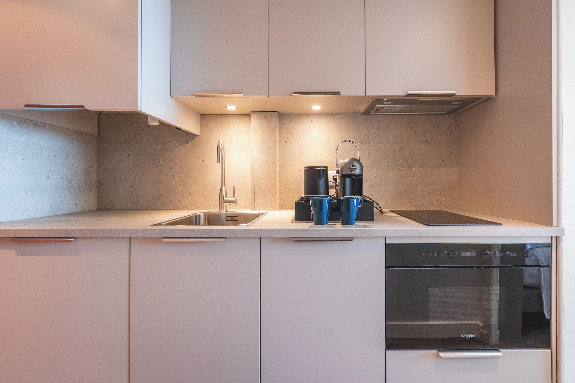 studio vue marina | private kitchen | coffee/tea maker, electric kettle