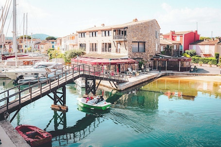 Exterior. Le Suffren Hotel, Golfe de Saint-Tropez