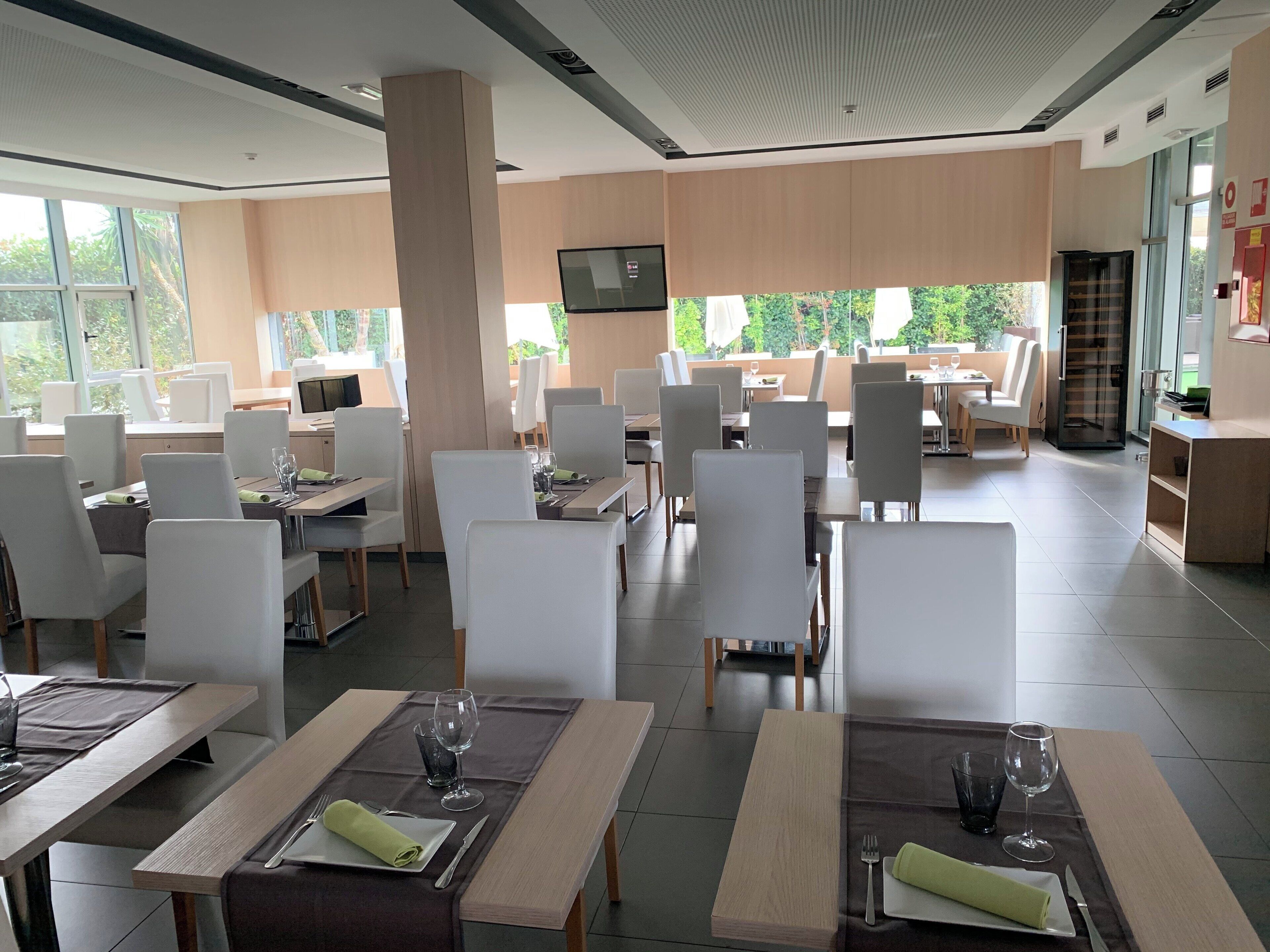 Se sirven cenas y cocina local 