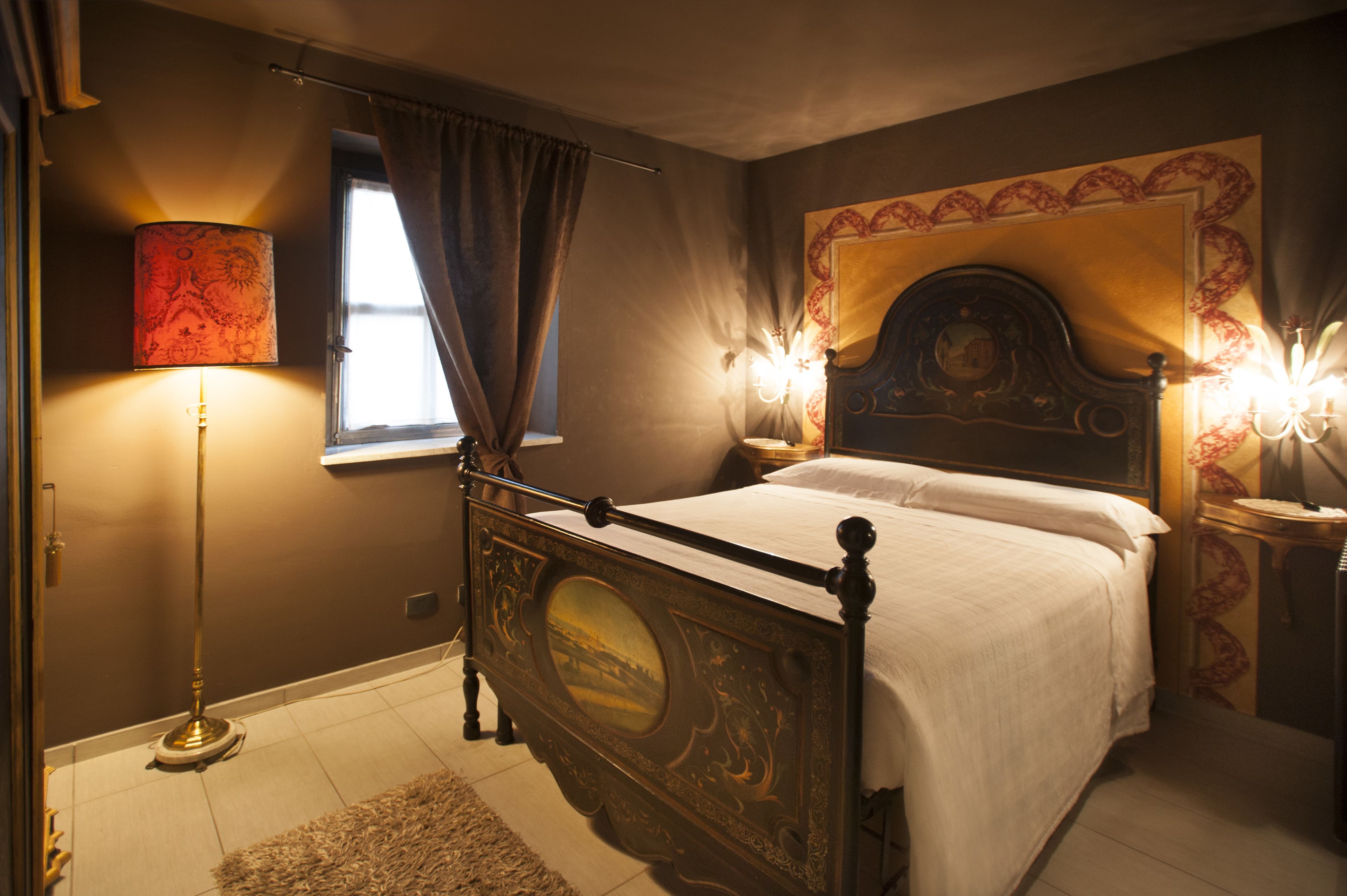 suite, 1 double bed | 1 bedroom, desk, free wifi, bed sheets