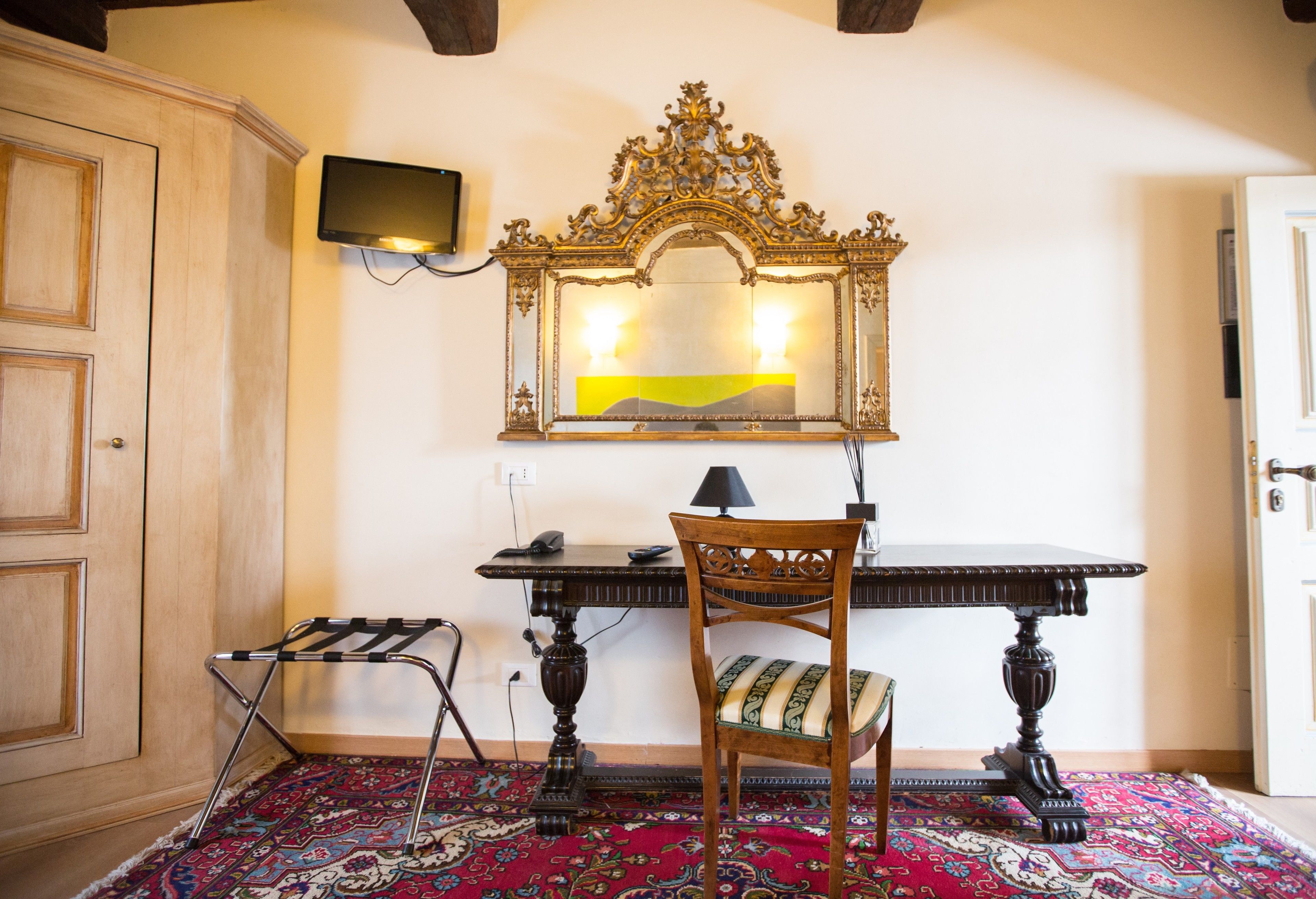 superior room | 1 bedroom, desk, free wifi, bed sheets