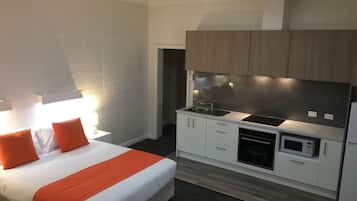 Superior Room | 3 bedrooms, bed sheets