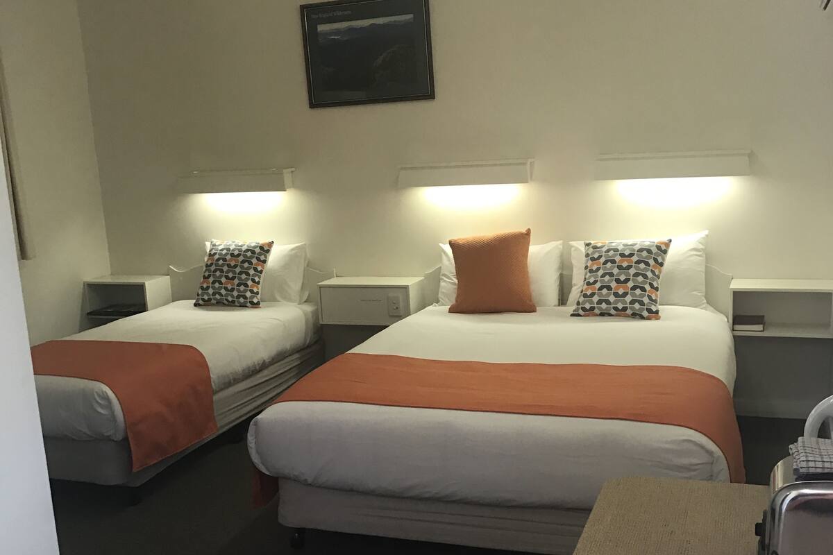 Twin Room | Bed sheets