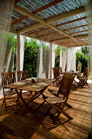 Free daily local cuisine breakfast