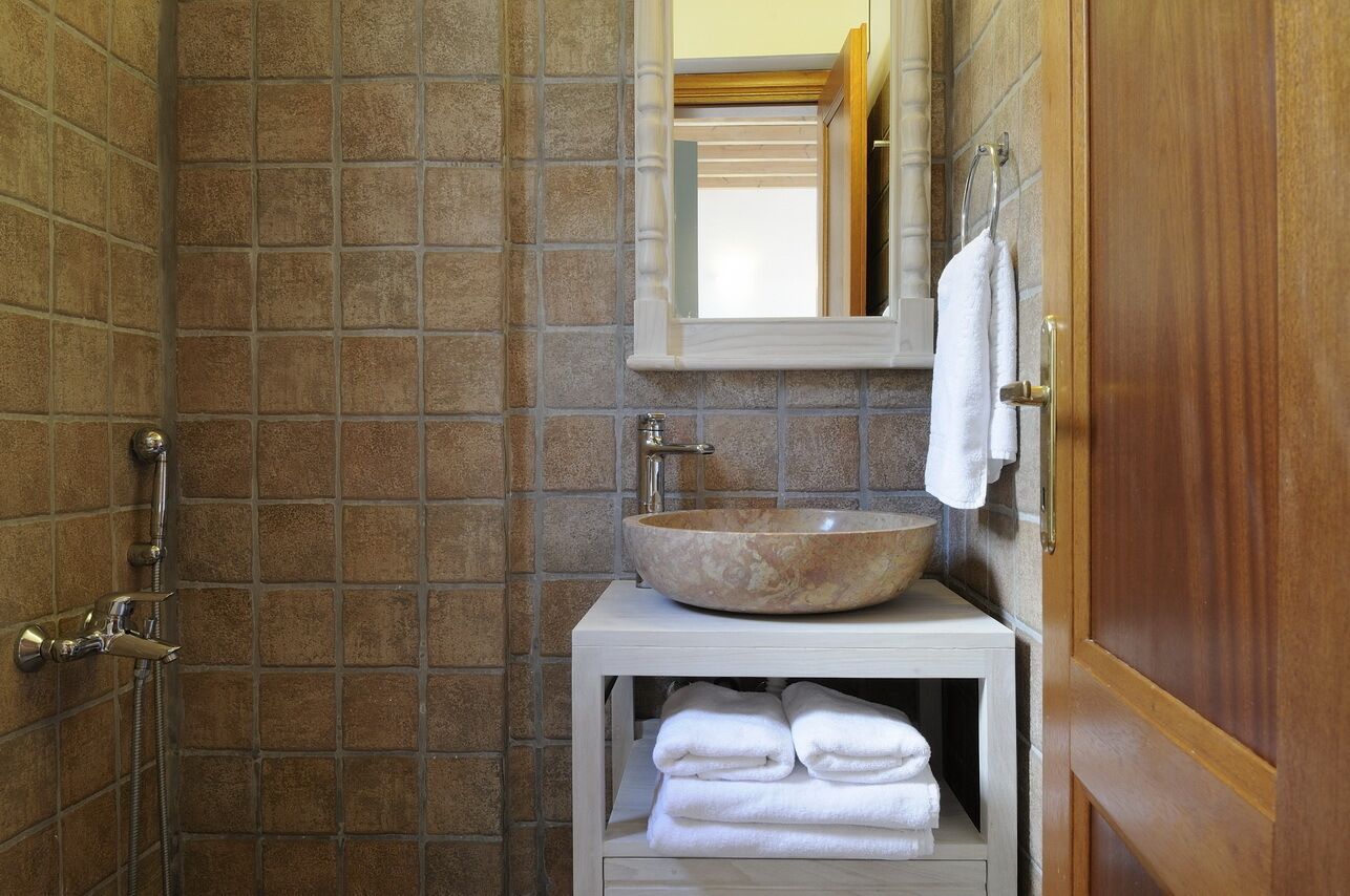 suite, sea view (blue) | bathroom | designer toiletries, hair dryer, towels