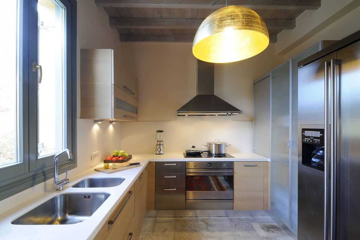 villa, 4 bedrooms, sea view (aegea blue) | private kitchen | full-sized fridge, electric kettle