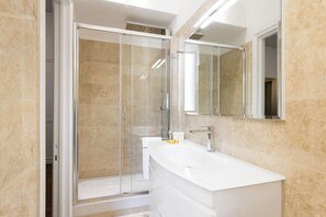 Suite (Queen Hortense Bonaparte) | Bathroom - Residenza Ruspoli Bonaparte (Rome)