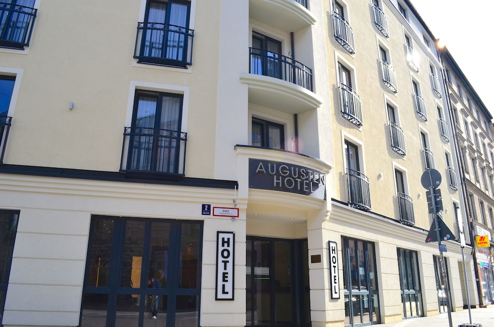 Augusten Hotel
