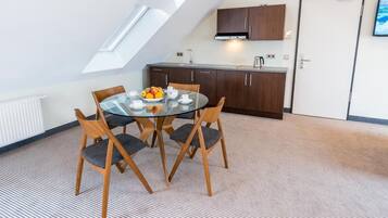 Suite, Kochnische | Eigene Kochnische | Großer Kühlschrank