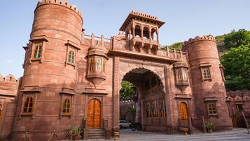 Entrada de la propiedad