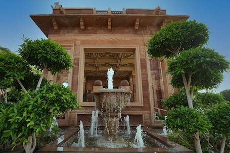 Fountain. Marugarh Resort and Spa