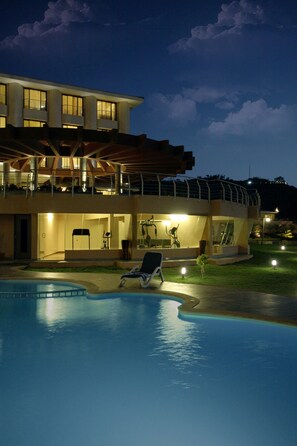 Outdoor pool - Aakar Lords Inn Saputara (Ahwa)