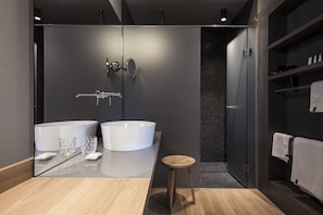 Zimmer, Sauna, Bergblick | Badezimmer