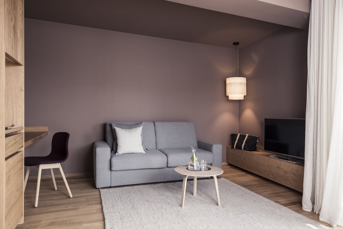 romantic suite, balcony | 1 bedroom, hypo-allergenic bedding, minibar, in-room safe