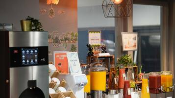 Free daily buffet breakfast