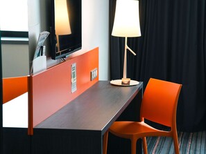 Standard Suite, 1 Double Bed with Sofa bed | Premium bedding, memory foam beds, in-room safe, desk