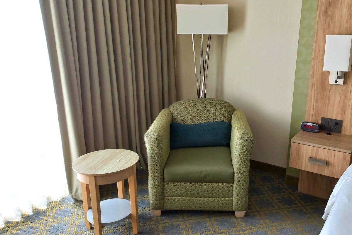 1 bedroom, in-room safe, desk, blackout drapes