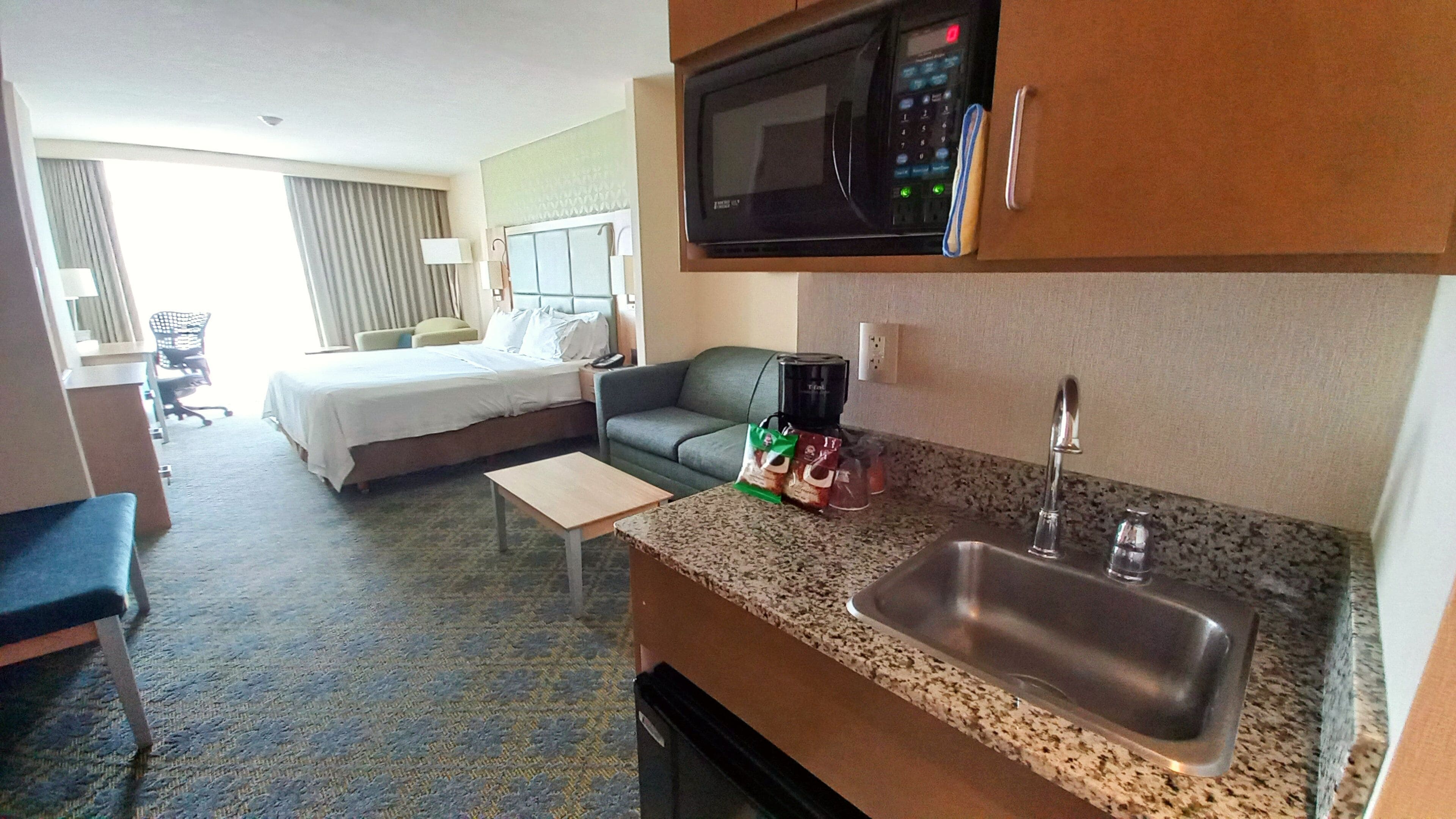 1 bedroom, in-room safe, desk, blackout curtains